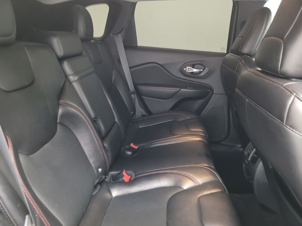 2019 Jeep Cherokee in Las Vegas, NV 89102 - 18123466 19