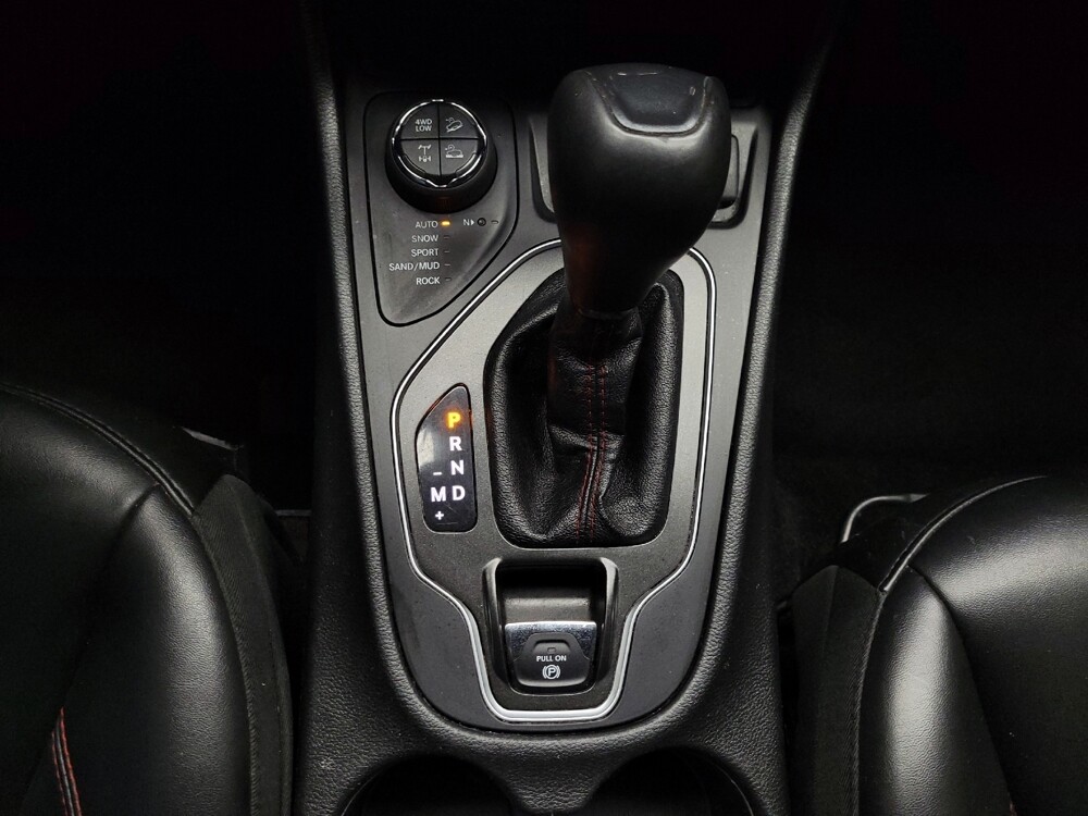 2019 Jeep Cherokee in Las Vegas, NV 89102 - 18123466 26