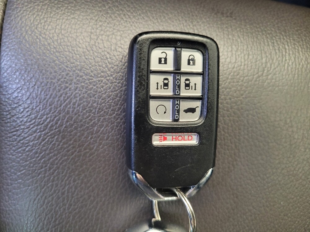 2018 Honda Odyssey in Maple Heights, OH 44137 - 18123467 32