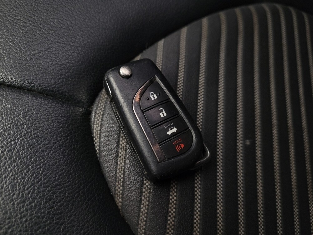 2020 Toyota Camry in Mesa, AZ 85210 - 18123473 32