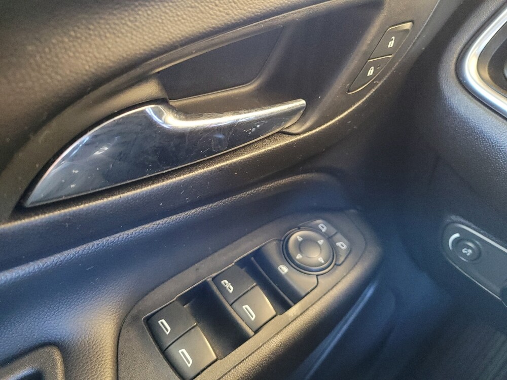 2019 Chevrolet Equinox in Maple Heights, OH 44137 - 18123481 27