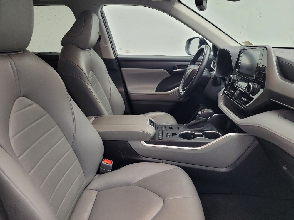 2020 Toyota Highlander in Madison, TN 37115 - 18123482 21