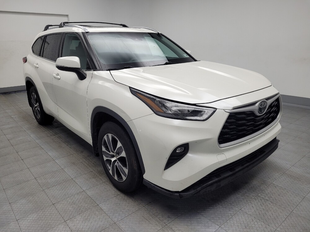 2020 Toyota Highlander in Madison, TN 37115 - 18123482 13
