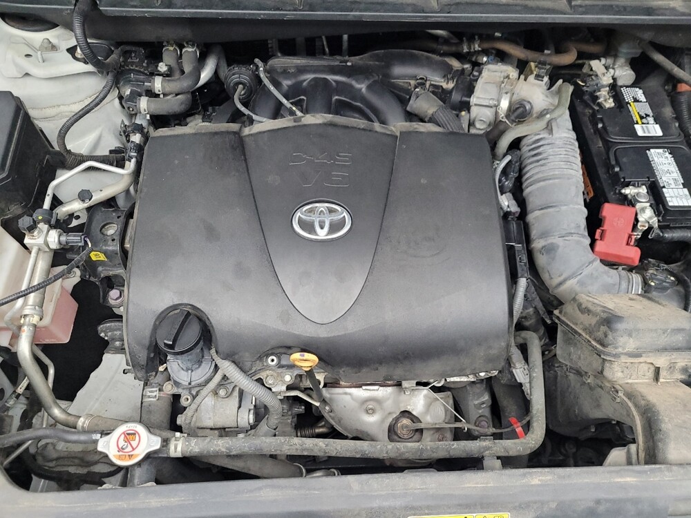 2020 Toyota Highlander in Madison, TN 37115 - 18123482 30