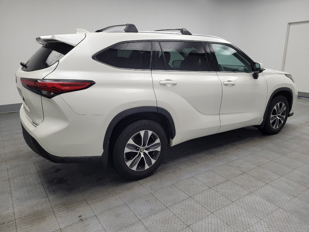 2020 Toyota Highlander in Madison, TN 37115 - 18123482 10