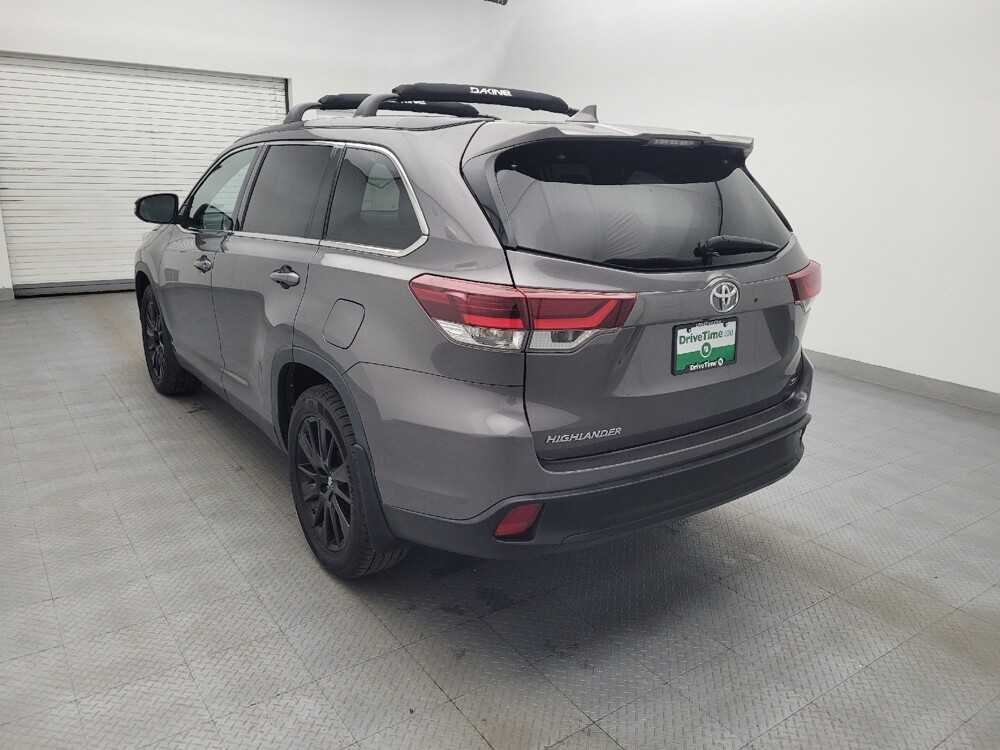 2019 Toyota Highlander in Columbia, SC 29210 - 18123491 5