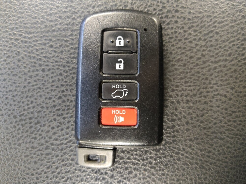 2019 Toyota Highlander in Columbia, SC 29210 - 18123491 32