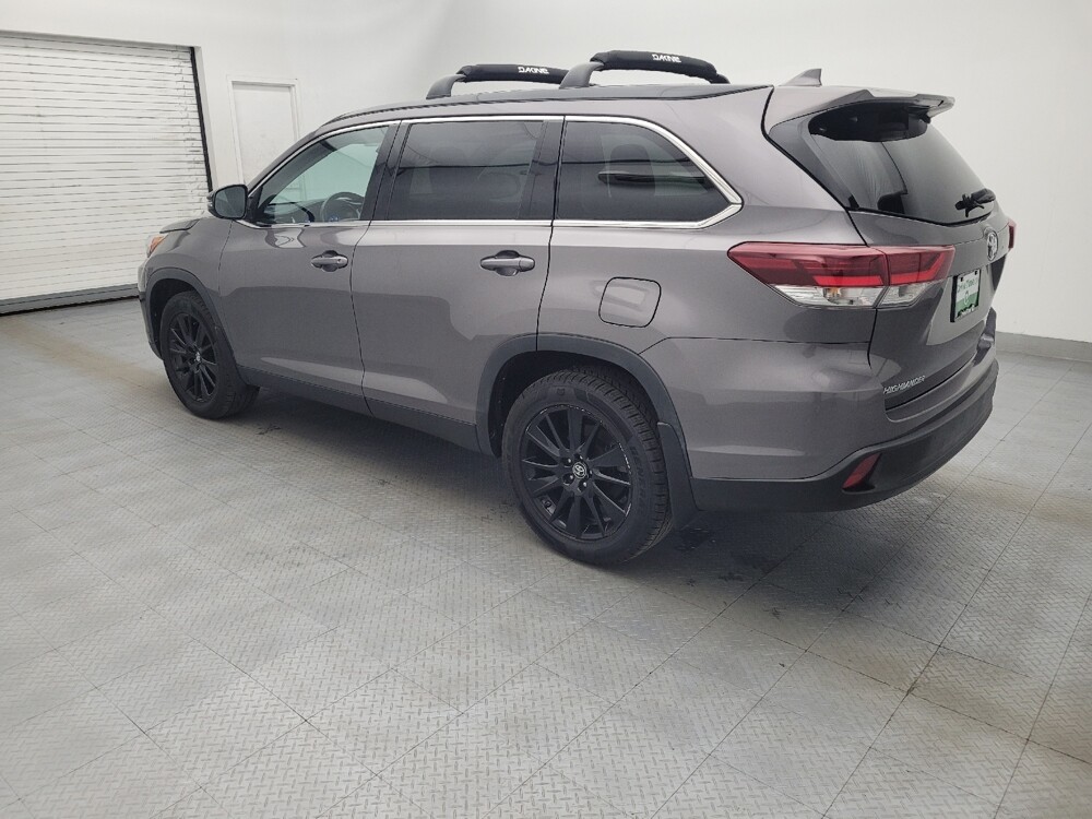 2019 Toyota Highlander in Columbia, SC 29210 - 18123491 3