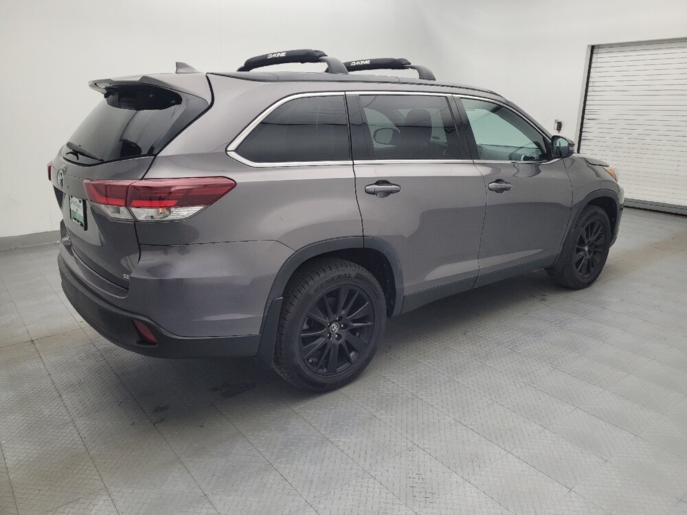 2019 Toyota Highlander in Columbia, SC 29210 - 18123491 10