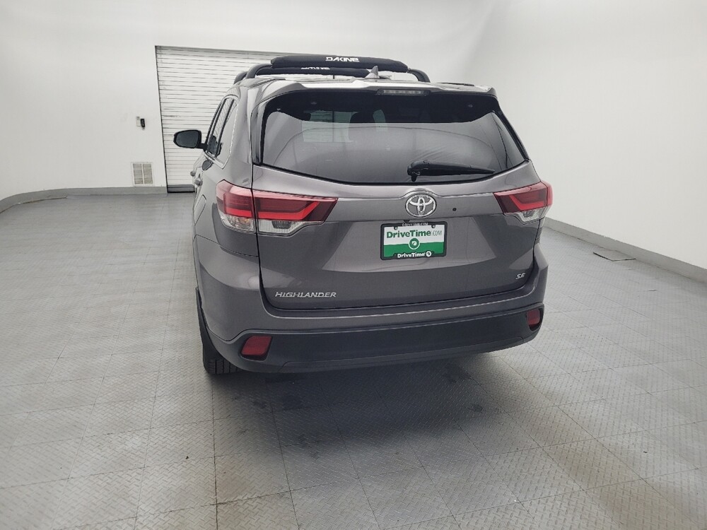2019 Toyota Highlander in Columbia, SC 29210 - 18123491 6