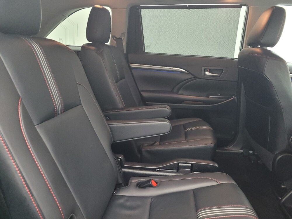 2019 Toyota Highlander in Columbia, SC 29210 - 18123491 19