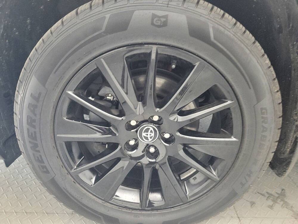 2019 Toyota Highlander in Columbia, SC 29210 - 18123491 31