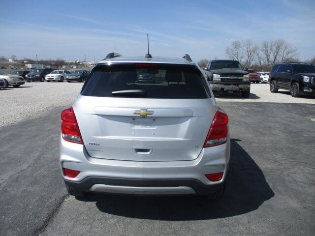 2018 Chevrolet Trax in Oak Grove, MO 64075 - 18123502 6