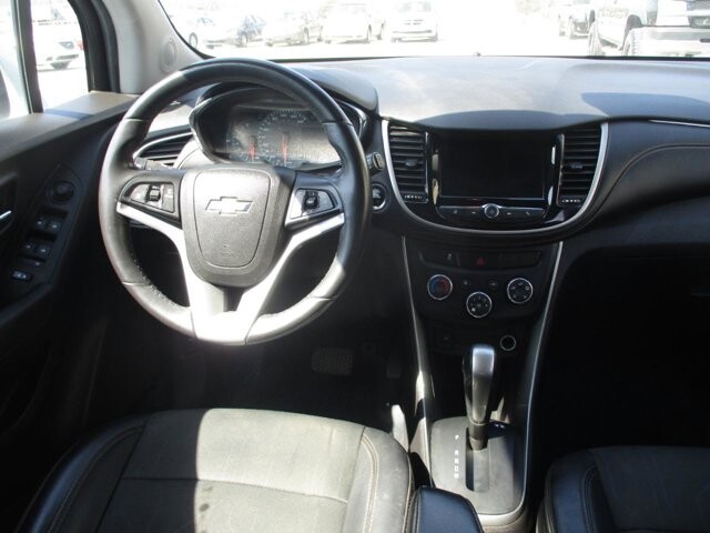 2018 Chevrolet Trax in Oak Grove, MO 64075 - 18123502 12