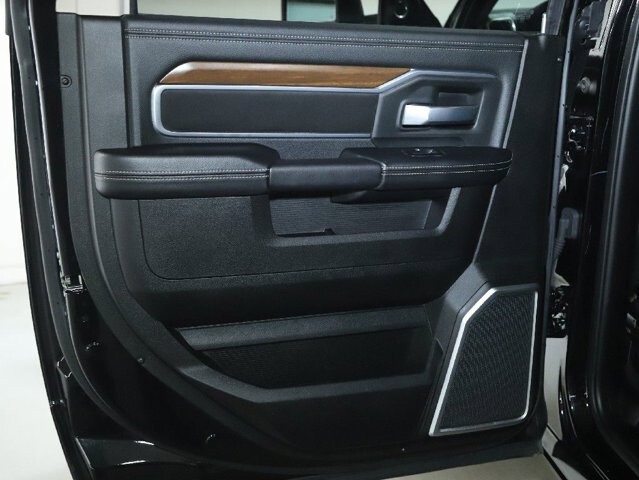 2024 RAM 2500 in Bedford, OH 44146 - 18123503 14