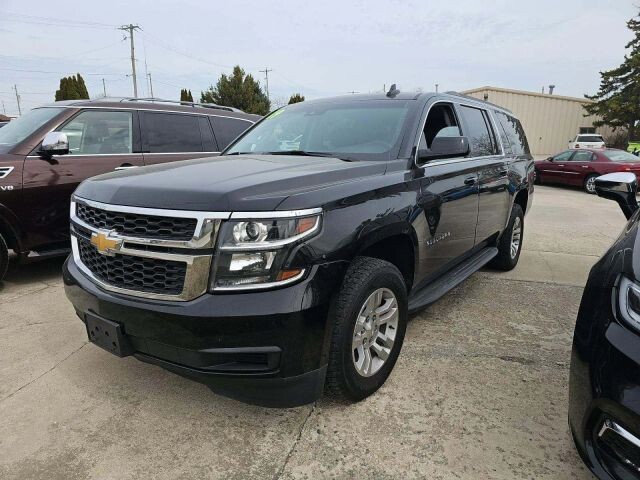 2019 Chevrolet Suburban in Wadena, MN 56482 - 18123516 2
