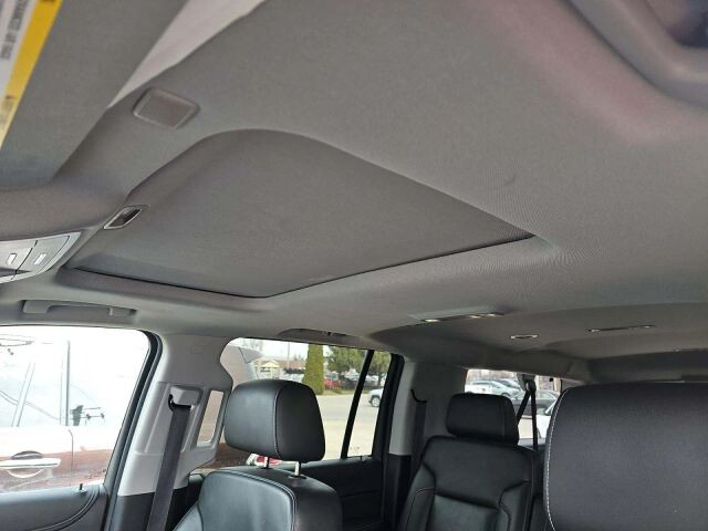 2019 Chevrolet Suburban in Wadena, MN 56482 - 18123516 9