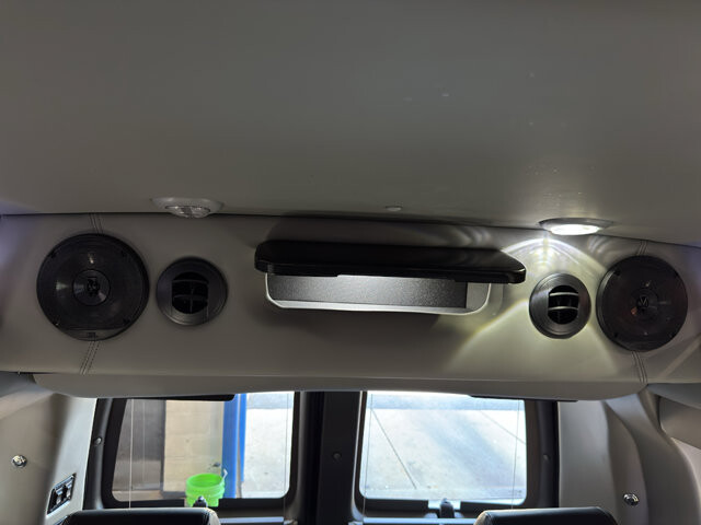 2026 Chevrolet Express 2500 in Burlington, WI 53105 - 18123536 27
