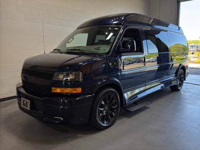 2026 Chevrolet Express 2500 in Burlington, WI 53105 - 18123536 12