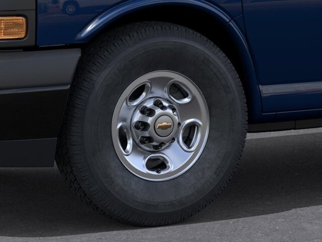 2026 Chevrolet Express 2500 in Burlington, WI 53105 - 18123536 10