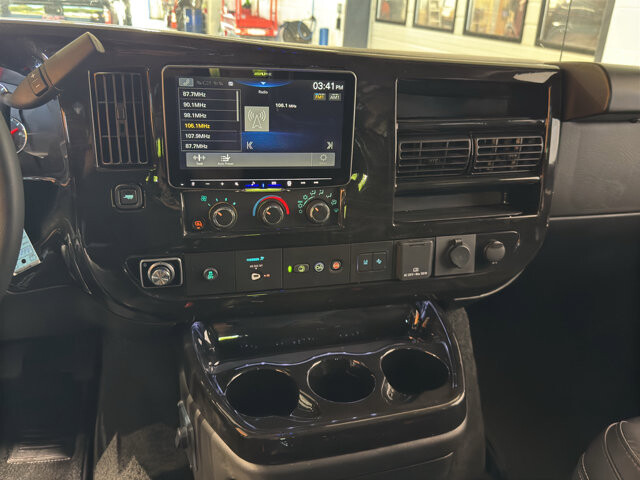 2026 Chevrolet Express 2500 in Burlington, WI 53105 - 18123536 37