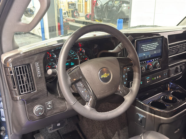 2026 Chevrolet Express 2500 in Burlington, WI 53105 - 18123536 65