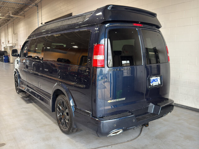 2026 Chevrolet Express 2500 in Burlington, WI 53105 - 18123536 54