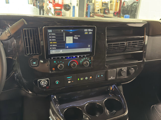 2026 Chevrolet Express 2500 in Burlington, WI 53105 - 18123536 39