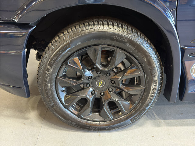 2026 Chevrolet Express 2500 in Burlington, WI 53105 - 18123536 9