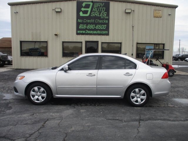 2010 Kia Optima in Oak Grove, MO 64075 - 18123540 8