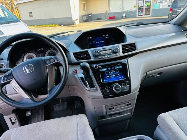 2016 Honda Odyssey in Harrisonburg, VA 22801 - 18123541 11