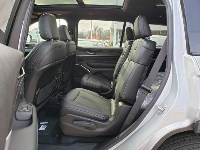 2026 Jeep Grand Cherokee L in Bedford, OH 44146 - 18123543 8