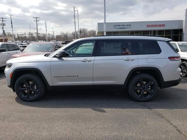 2026 Jeep Grand Cherokee L in Bedford, OH 44146 - 18123543 2