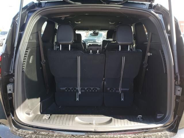 2026 Chrysler Pacifica in Bedford, OH 44146 - 18123544 4