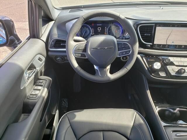 2026 Chrysler Pacifica in Bedford, OH 44146 - 18123547 10