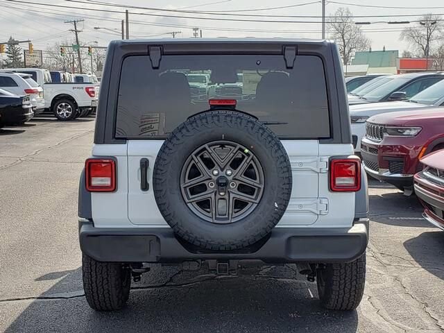 2026 Jeep Wrangler in Bedford, OH 44146 - 18123549 4