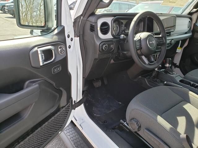 2026 Jeep Wrangler in Bedford, OH 44146 - 18123549 6