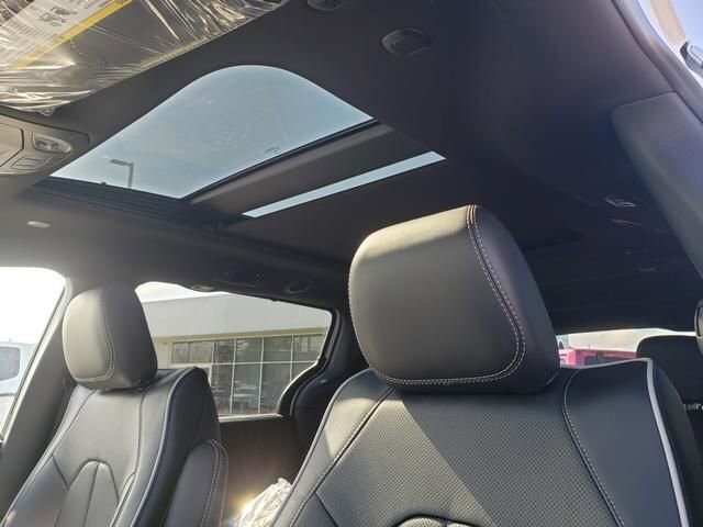 2026 Chrysler Pacifica in Bedford, OH 44146 - 18123551 11