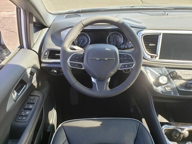 2026 Chrysler Pacifica in Bedford, OH 44146 - 18123551 10