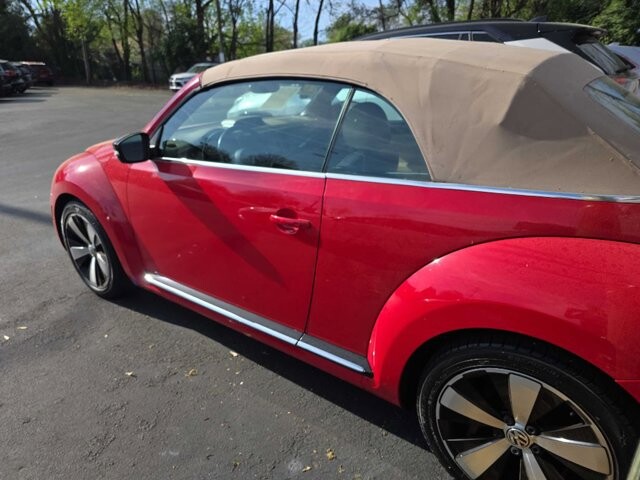 2013 Volkswagen Beetle in Knoxville, TN 37912 - 18123554 3