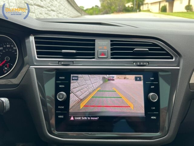 2018 Volkswagen Tiguan in Decatur, GA 30032 - 18123561 30