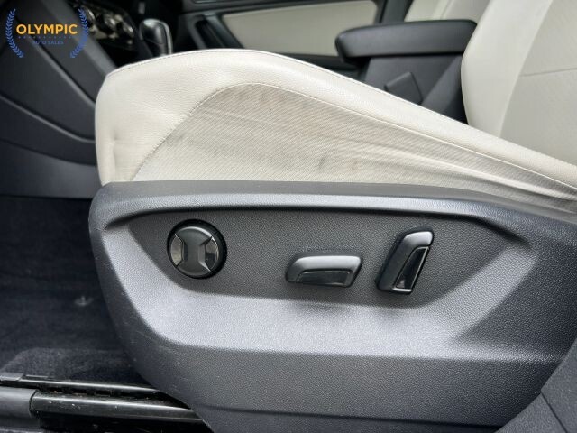 2018 Volkswagen Tiguan in Decatur, GA 30032 - 18123561 34