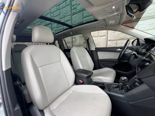 2018 Volkswagen Tiguan in Decatur, GA 30032 - 18123561 43