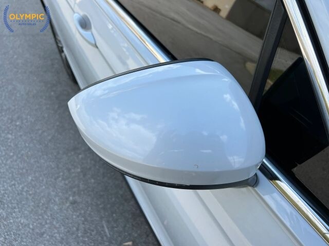 2018 Volkswagen Tiguan in Decatur, GA 30032 - 18123561 19