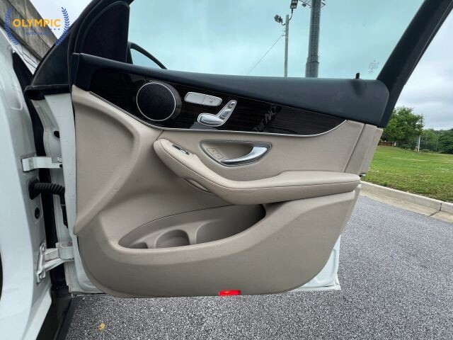 2018 Mercedes-Benz GLC 300 in Decatur, GA 30032 - 18123562 47