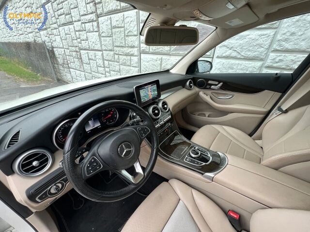 2018 Mercedes-Benz GLC 300 in Decatur, GA 30032 - 18123562 20