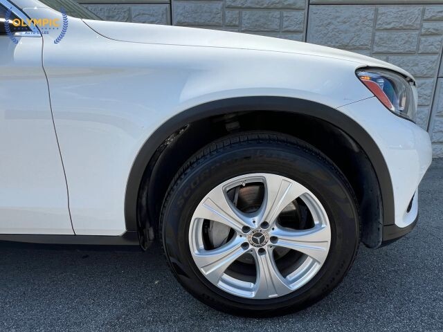 2018 Mercedes-Benz GLC 300 in Decatur, GA 30032 - 18123562 11