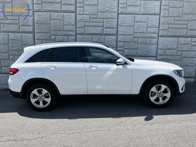 2018 Mercedes-Benz GLC 300 in Decatur, GA 30032 - 18123562 8