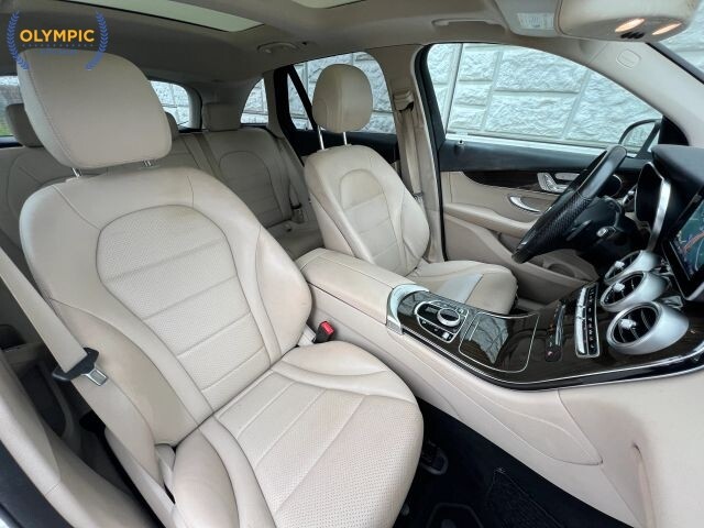 2018 Mercedes-Benz GLC 300 in Decatur, GA 30032 - 18123562 43