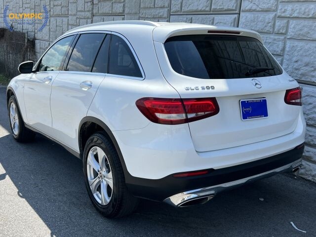 2018 Mercedes-Benz GLC 300 in Decatur, GA 30032 - 18123562 4